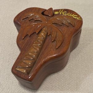 Palm Tree Puzzle Box